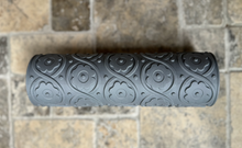 Load image into Gallery viewer, Large Flower Pattern Texture Roller
